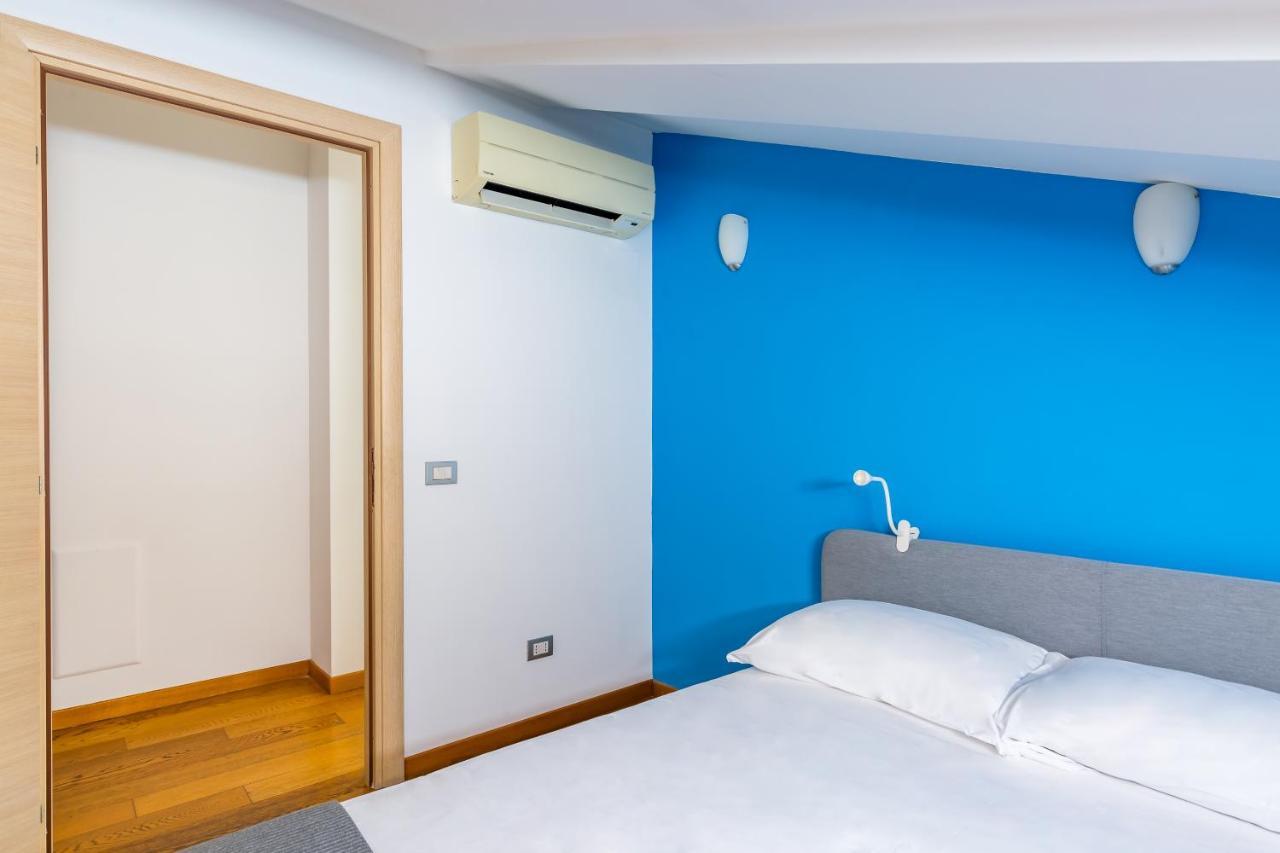Attico Al Duomo By Napoliapartments エクステリア 写真