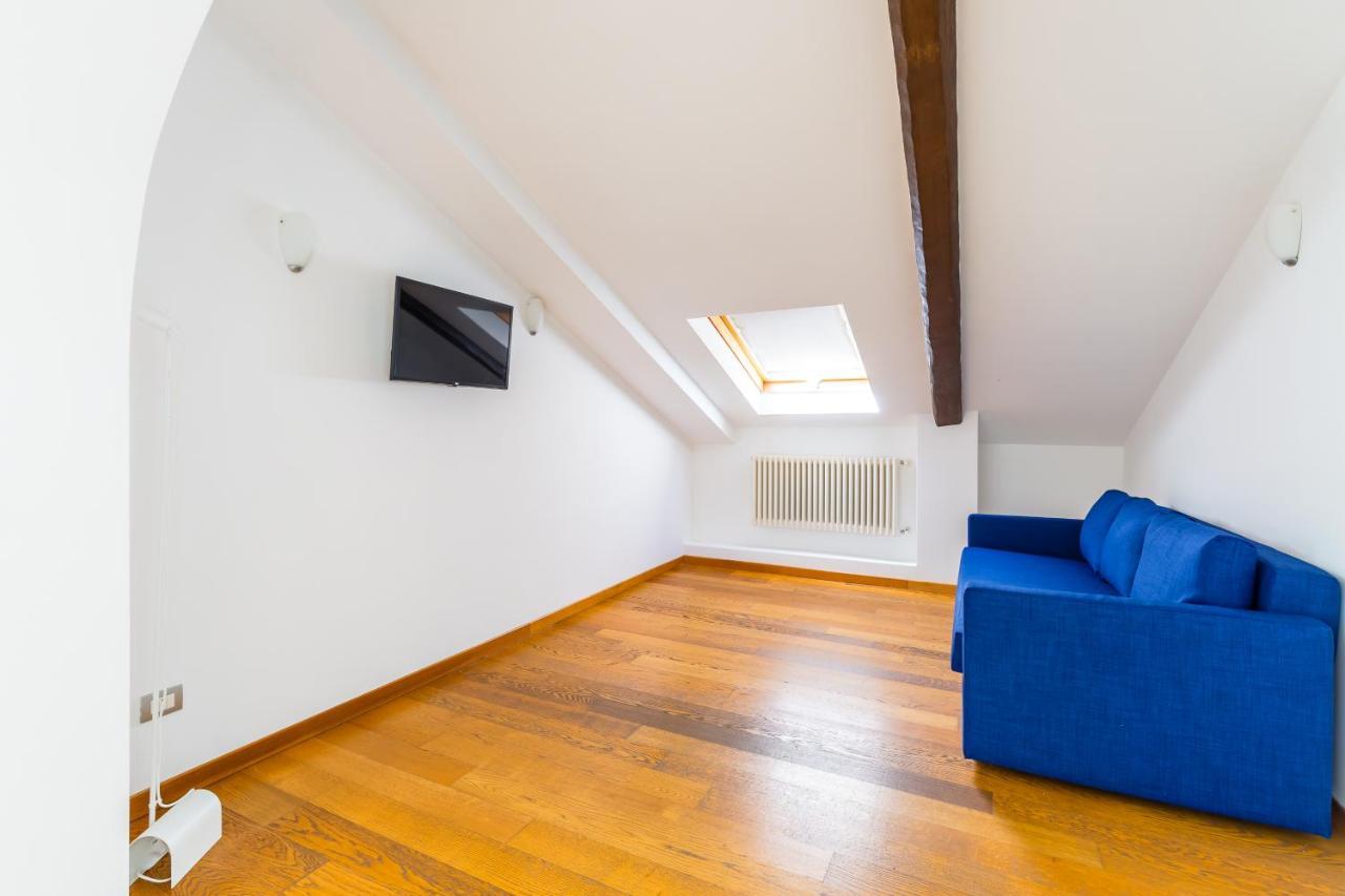 Attico Al Duomo By Napoliapartments エクステリア 写真