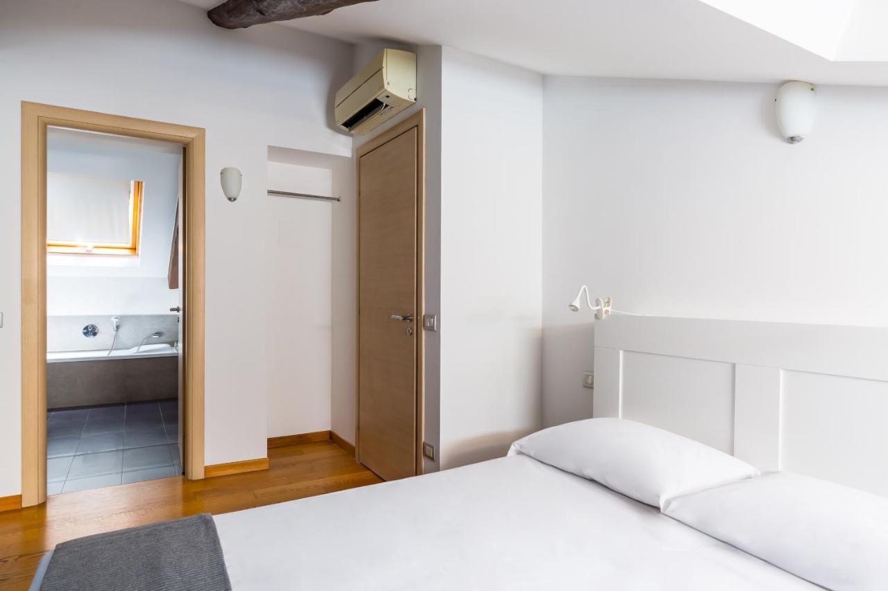 Attico Al Duomo By Napoliapartments エクステリア 写真